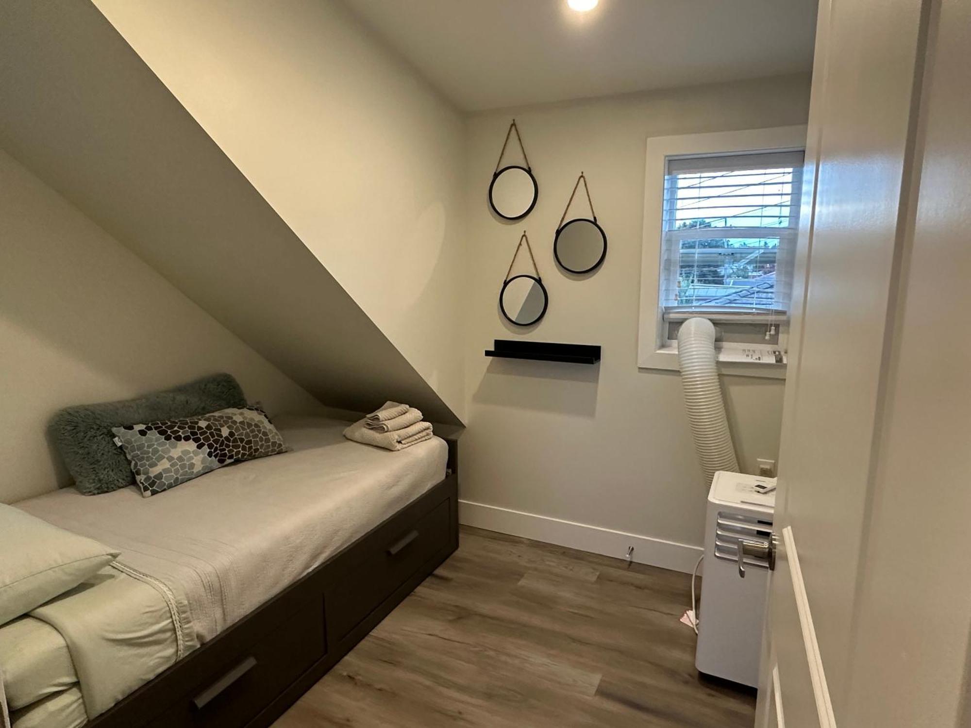 Bright And Cozy Modern Home In Vancouver - Central To Yvr-Downtown - Free Private Parking Exterior photo